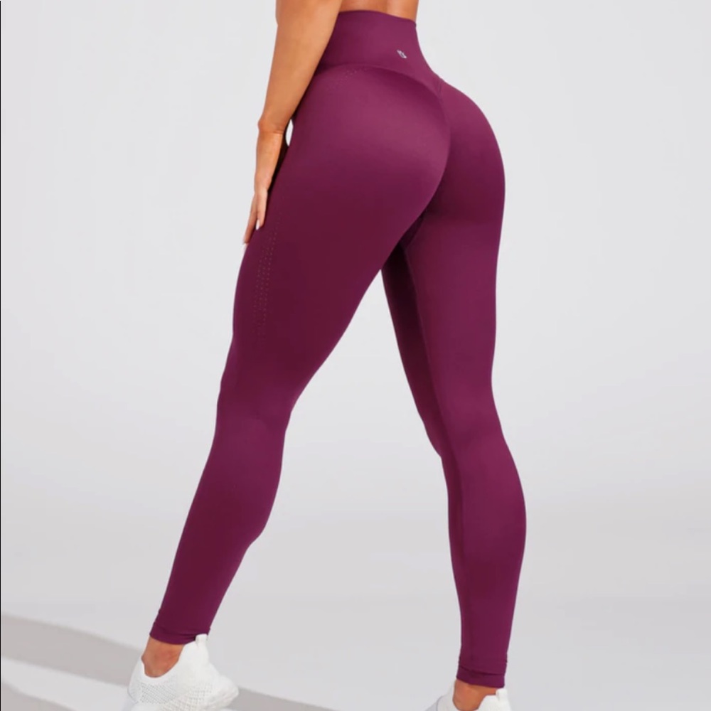 Buffbunny lit laser cut leggings